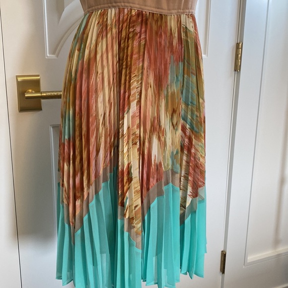 NWOT BCBG Pleated Cocktail Dress Aqua Green with Multi Colours - Picture 4 of 7